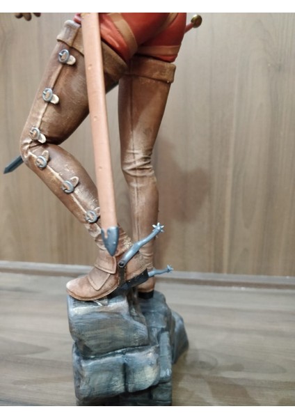 The Berserk Casca Boyalı Figür Büyük Boy 25CM