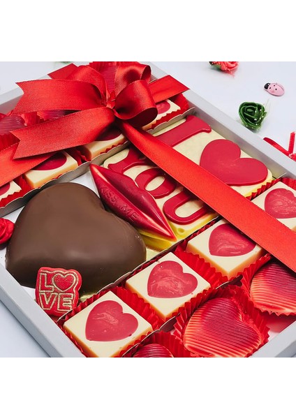 Sevgililer Günü Temalı Kalp ve Figür Çikolata Kutusu modelleri