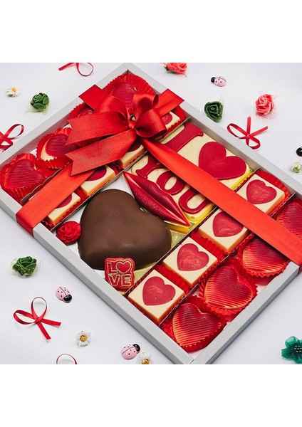 Sevgililer Günü Temalı Kalp ve Figür Çikolata Kutusu fırsatları
