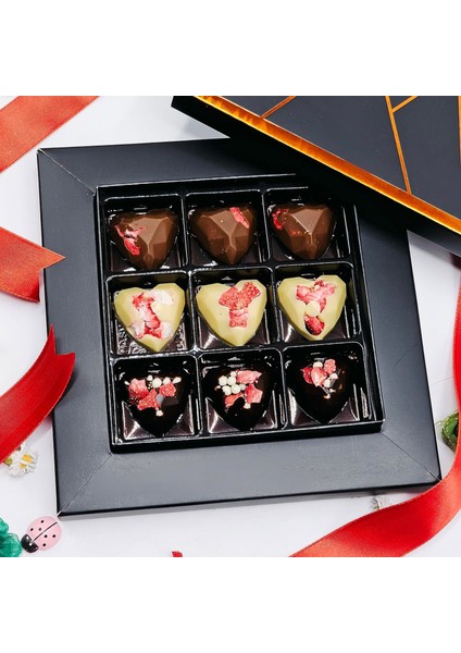 Spesiyal Kalp Çikolata Çilek Dolgulu 9'lu modelleri