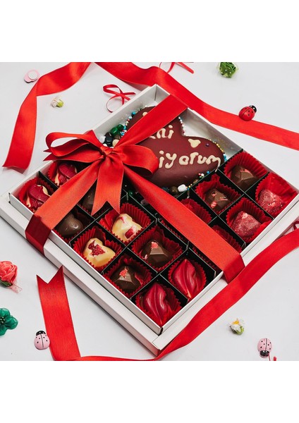 Sevgililer Günü Kalp Figür Çikolatalı Delux Spesiyal