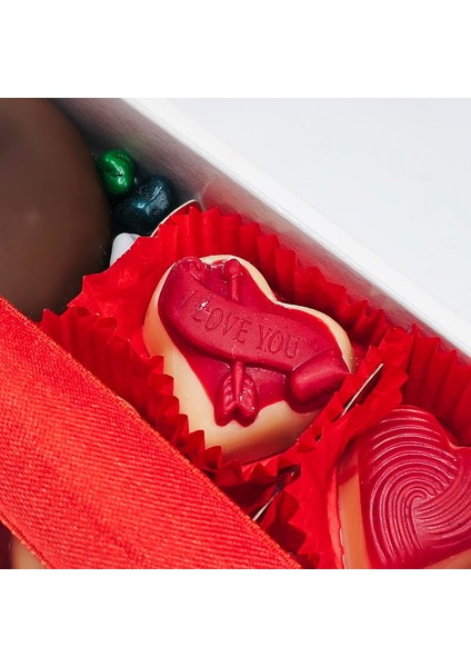I Love You Kalp ve Figür Spesiyal Çikolata fiyatları