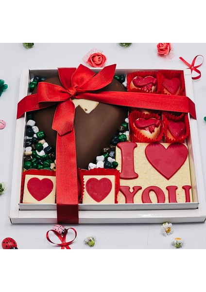 I Love You Kalp ve Figür Spesiyal Çikolata fırsatları