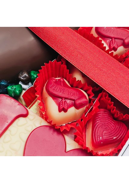 I Love You Kalp ve Figür Spesiyal Çikolata indirimleri