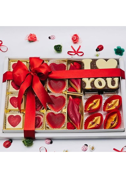 Sevgililer Günü Temalı Dudak ve Figür Çikolata Kutusu fiyatları