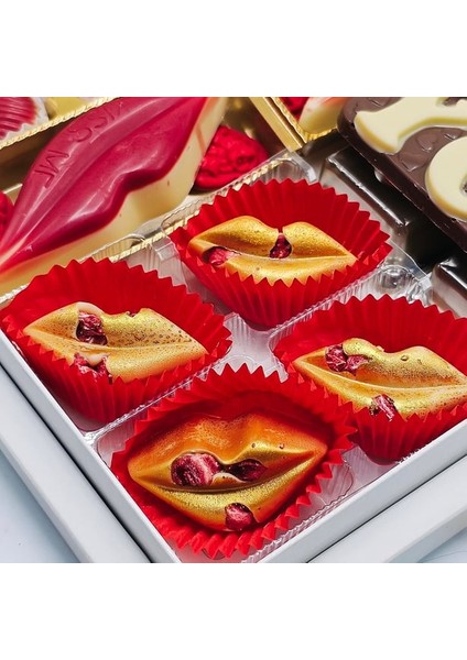 Sevgililer Günü Temalı Dudak ve Figür Çikolata Kutusu modelleri