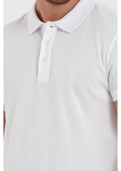 Erkek Regular Fit Polo Yaka Nakışlı T-Shirt Beyaz fiyatları