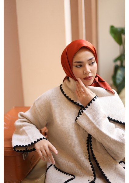 Düz Micro Saten Eşarp 28010-13 modelleri