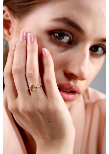 Kadın Altın Kaplama Ince Üçgen Yüzük fiyatları