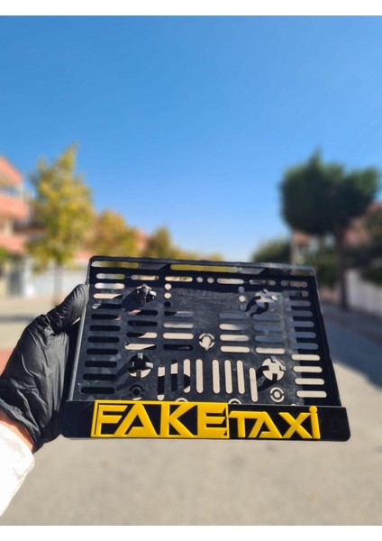 Karbon Soft Fake Taxi Yazılı Pleksi Plakalık