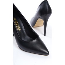 Ayakkabı Havuzu Kadın Siyah Deri Stiletto