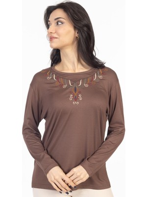 Mutlu City Yeni Model 2024 Nakış Işlemeli Yuvarlak Yaka Likralı Anne Penye Bluz 6450