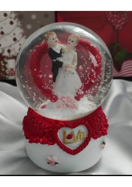 Deco Elit Gelin Damat Kalp Tasarımlı 12 cm Işıklı Müzikli Kar Küresi Hediyelik