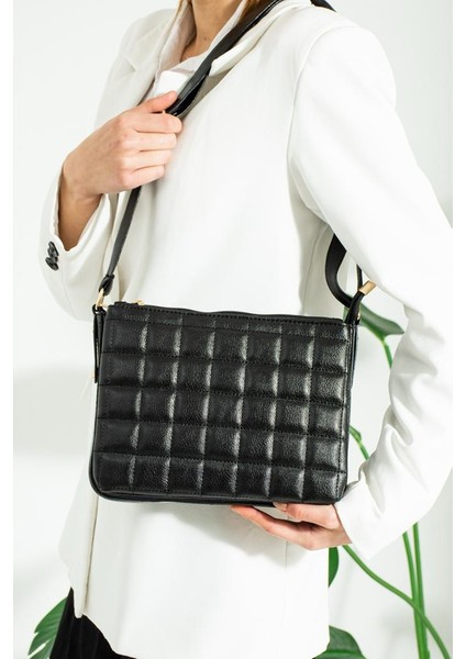 Suni Deri Çapraz Askılı Kapitone Dikişli Omuz Çantası fırsatları