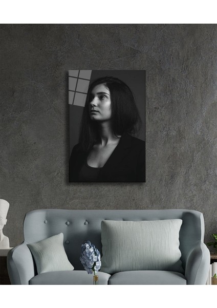 Siyah Beyaz Kadın Bakış Cam Tablo