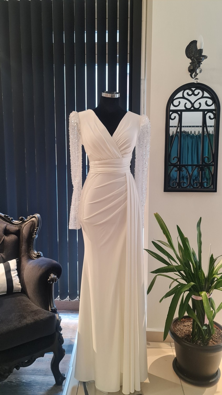Moda Makko Halter Yaka Drapedetaylı Pileli Etekli Mezuniyet Elbisesi