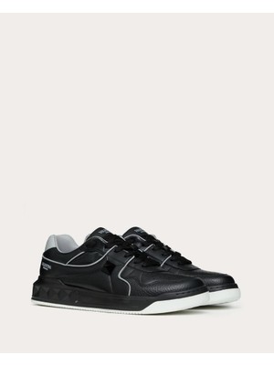 Valentino Garavani One Stud Low - Top Nappa Sneaker