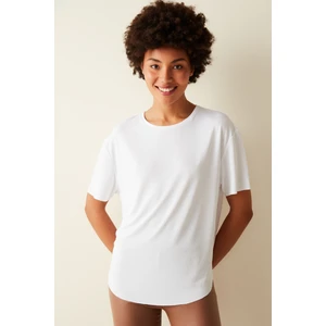 Beyaz Bisiklet Yaka Loose Fit Modal T-shirt