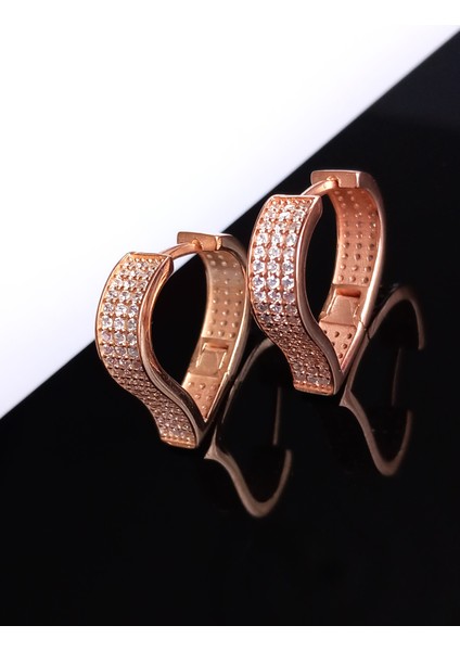 925 Ayar Gümüş Gold Zirkon Taşlı Kalp Tasarım Trend Kadın Halka Küpe Sevgililer Günü Hediye