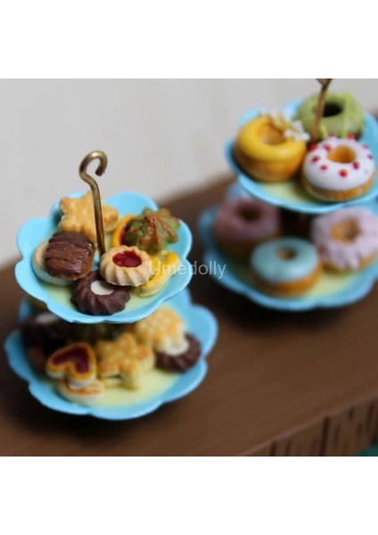 1 Stand B Stili Ale Minyatür Dollhouse Kek Standı Mini Donuts Barbies Için Gıda Oyuncak OB11 Bebek Evi Mutfak Aksesuarları Oyuncak (Yurt Dışından) fırsatları