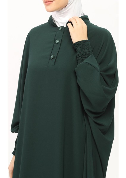 Sultanbaş Nikaplı Çarşaf Cilbab Khimar Abaya Kolu Lastikli Hakim Yaka Peçeli Ferace Medine İpek-Zümrüt Yeşili-S/M