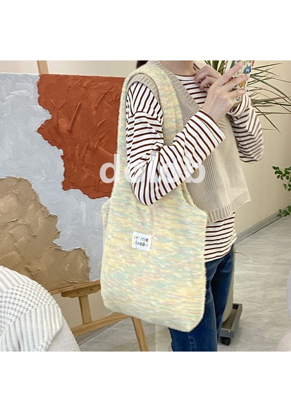 Niche Girlish Peluş Tek Omuzlu, Büyük Kapasiteli Tote Çanta, Tembel Stil 2023 Yeni Stil (Yurt Dışından)