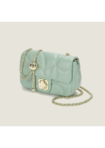 Kadınlar Için Çantalar 2024 Yeni Moda Altın Top Zincir Küçük Kare Çanta Dört Yapraklı Yonca Işlemeli Çanta Modaya Uygun Çok Yönlü Tek Omuz Crossbody Çanta (Yurt Dışından)