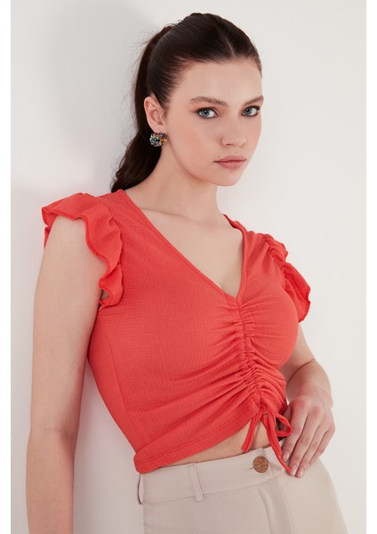 Büzgü Detaylı Kolları Fırfırlı Dar Kesim Crop Bluz Bayan Bluz 5865015 modelleri