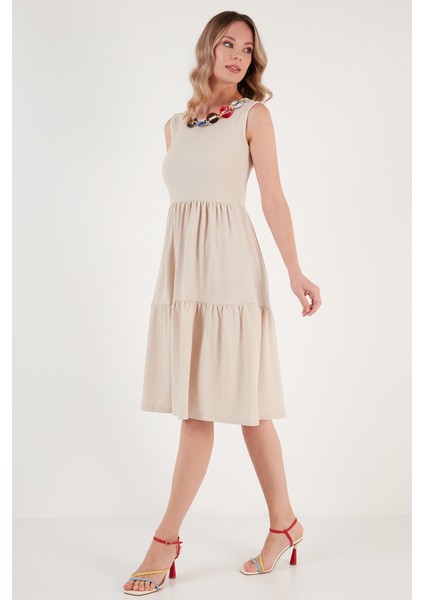 Kolye Detaylı Rahat Kesim Kolsuz Midi Elbise Bayan Elbise 5865099 fiyatları