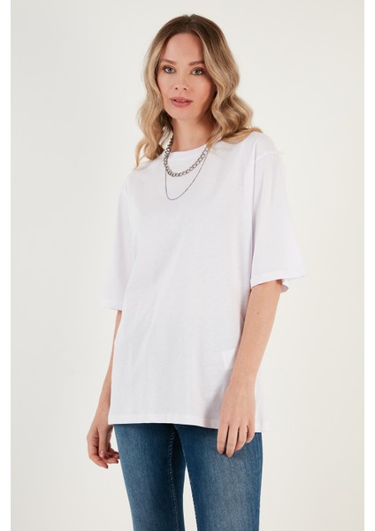 Pamuklu Oversize Bisiklet Yaka T Shirt Bayan T Shirt 5864562 modelleri