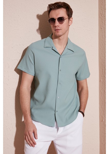 Apaş Yaka Kısa Kollu Regular Fit Gömlek Erkek Gömlek CF24S117842