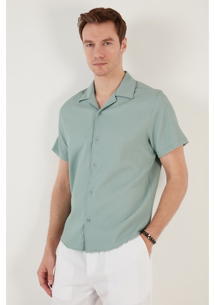 Apaş Yaka Kısa Kollu Regular Fit Gömlek Erkek Gömlek CF24S117842