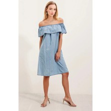 Hazelin Kadın Açık Mavi Kolsuz Omzu Açık Carmen Yaka Jean Elbise HZL24S-BD114811