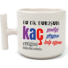 Mor Mürekkep Bu Dik Duruşun Baskılı Kadınlar Günü Beyaz Kulplu T Kupa