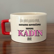 Mor Mürekkep Işine Geleni Yapana Erkek Baskılı Kadınlar Günü Kırmızı Kulplu C Fincan