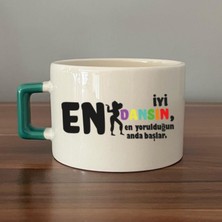 Mor Mürekkep En Iyi Dansın Baskılı Kadınlar Günü Yeşil Kulplu C Fincan