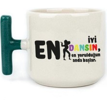 Mor Mürekkep En Iyi Dansın Baskılı Kadınlar Günü Yeşil Kulplu T Kupa