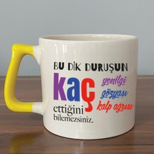 Mor Mürekkep Bu Dik Duruşun Baskılı Kadınlar Günü Sarı Kulplu D Kupa