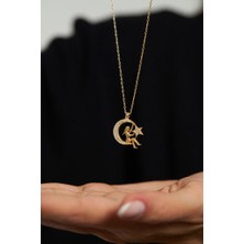 Roza Silver Zirkon Taşlı Gold Kız Figürlü Ay Yıldız Gümüş Kolye