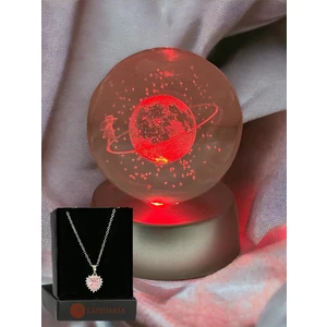 Satürn Temalı Işıklı 3D LED Işıklı Cam Küre ve Gümüş Renk Kaplama Pembe Taş Kalp Kolye Hediye