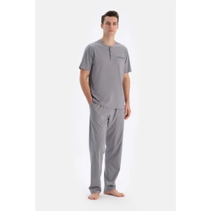 Gri Yarım Patlı Kısa Kollu Örme Pijama Takımı
