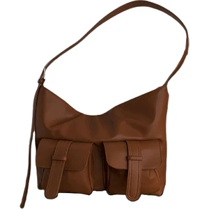 Üst Düzey ve Koltukaltı Kadın Kore Versiyonu Sonbahar ve Kış Modası Işe Gidip Gelirken Kullanılan Çok Yönlü Omuz Çapraz Askılı Çanta (Yurt Dışından)