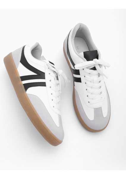 Kadın Sneaker Bağcıklı Düz Taban Spor Ayakkabı Tiyone Beyaz