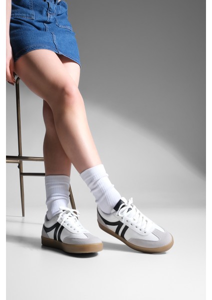 Kadın Sneaker Bağcıklı Düz Taban Spor Ayakkabı Tiyone Beyaz