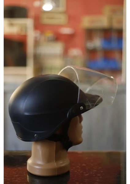 002 Brt Jokey Kaskı Camlı Siyah modelleri