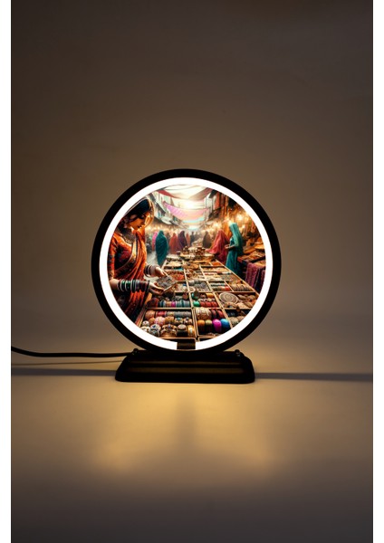 Kadın Temalı Dekoratif Masa Lambası