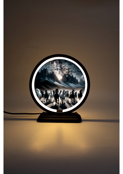 At Temalı Dekoratif Masa Lambası