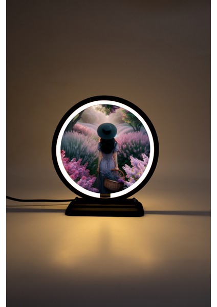 Kadın Temalı Dekoratif Masa Lambası