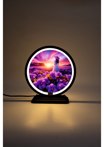 Çiçek ve Kadın Temalı Dekoratif Masa Lambası