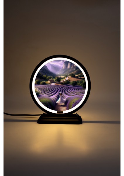 Kadın ve Doğa Temalı Dekoratif Masa Lambası